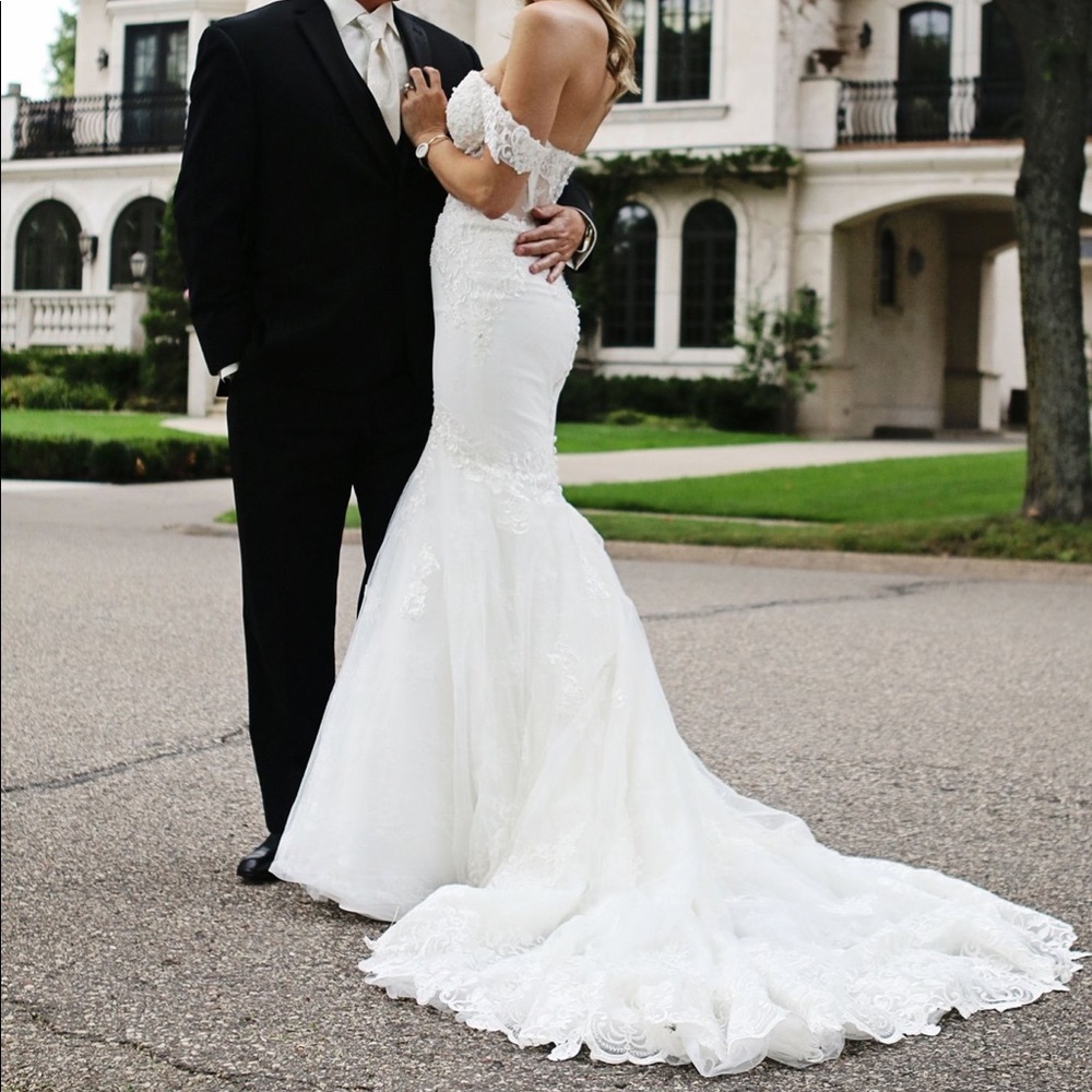 Angel Rivera custom wedding gown